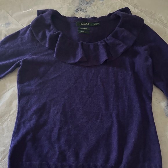 Sweater - Picture 1 of 4